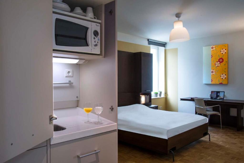 Key Inn Appart Hotel Belair Luxembourg Room photo