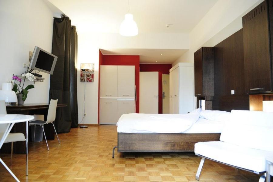 Key Inn Appart Hotel Belair Luxembourg Room photo